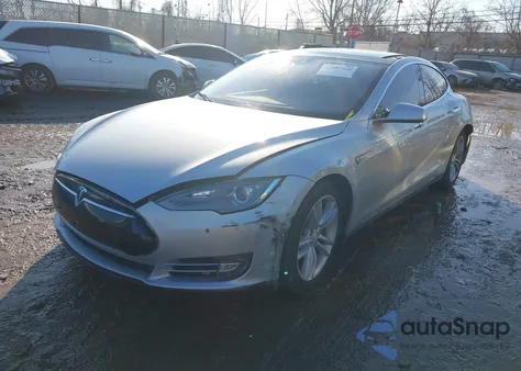 2015 Tesla Model S 85D/P85D z USA, uszkodzony, nr VIN 5YJSA1E4XFF114864
